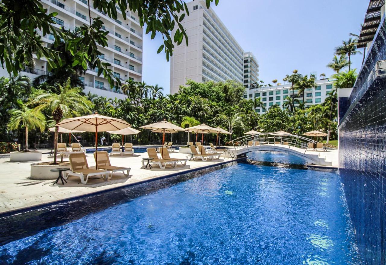 Emporio Acapulco Hotel Ngoại thất bức ảnh The pool at the hotel