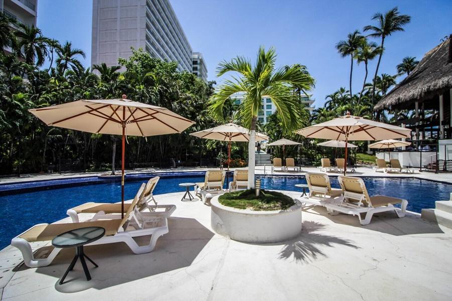 Emporio Acapulco Hotel Ngoại thất bức ảnh Pool at the hotel
