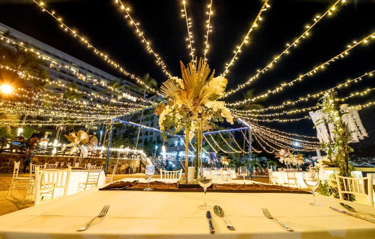 Emporio Acapulco Hotel Ngoại thất bức ảnh The 2019 edition of the festival