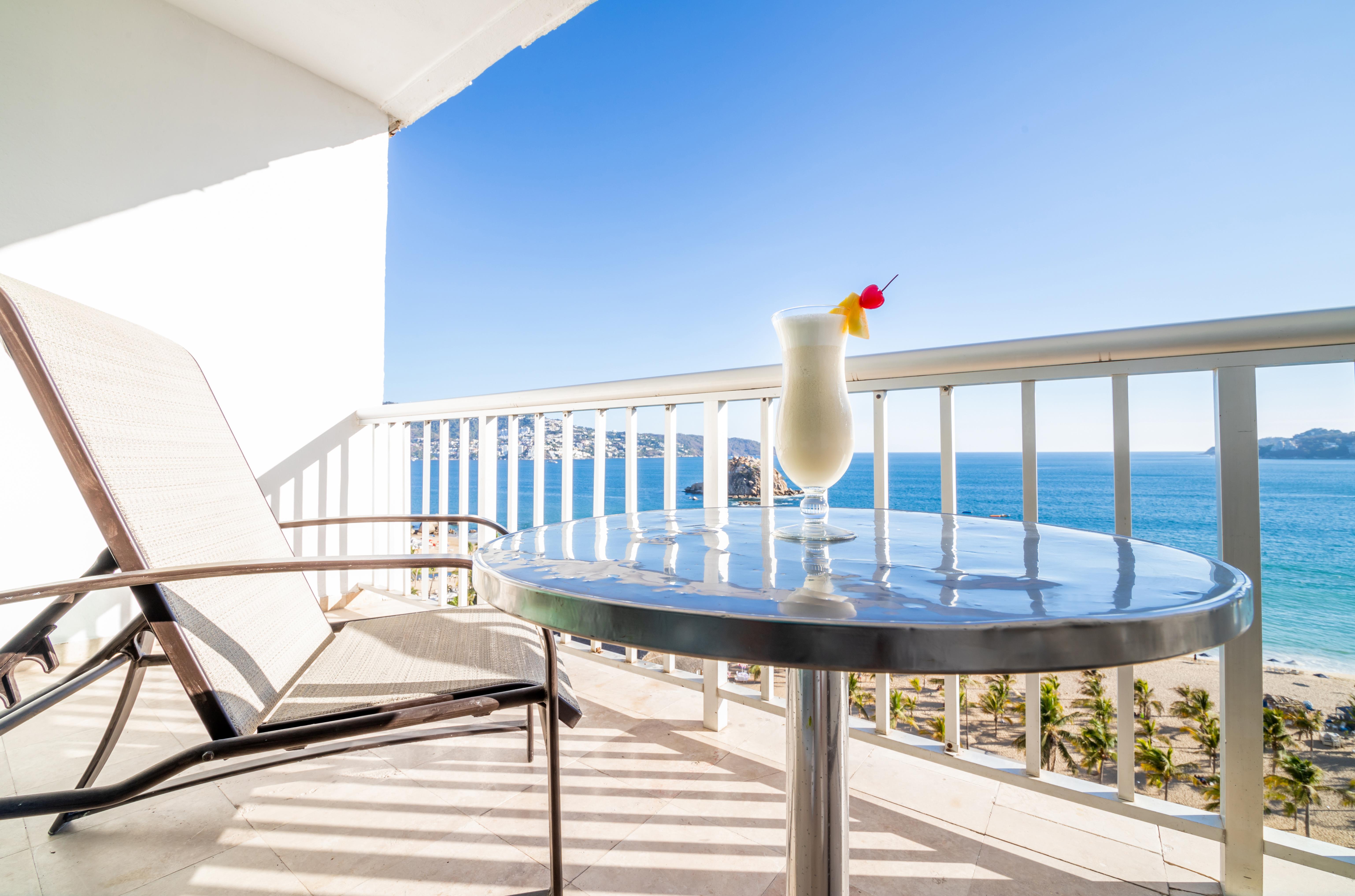 Emporio Acapulco Hotel Ngoại thất bức ảnh A balcony
