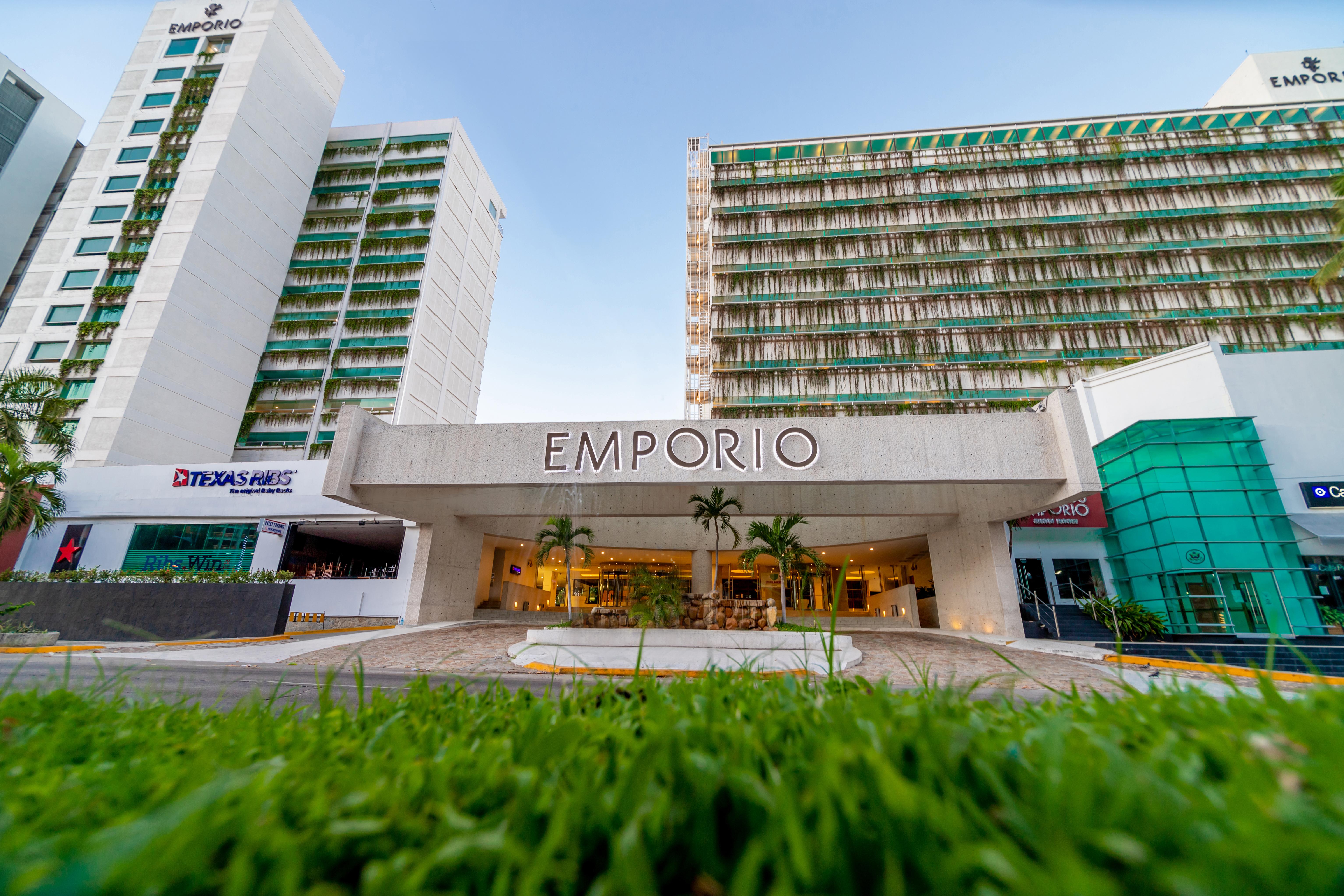 Emporio Acapulco Hotel Ngoại thất bức ảnh Emporio shopping mall
